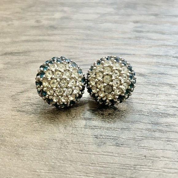 Ciner Vintage Crystal Blue and White Stud Clip On Earrings - Picture 3 of 8